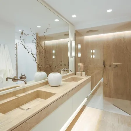 Excelente Piso En アパート